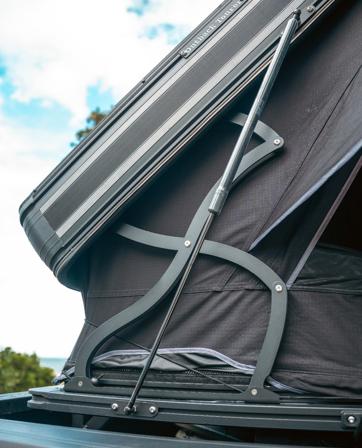 OT 1.9 Pro Car Rooftop Tent